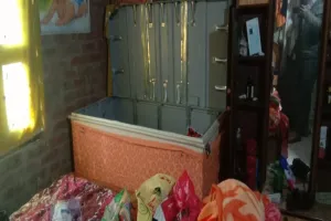 बहराइच: दो मकानों से चोरों ने उड़ाया 10 लाख का माल 