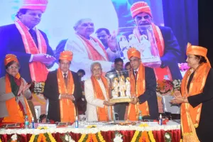 बरेली: डॉक्टर के चेहरे की मुस्कान में मरीज को नजर आता है भगवान- राज्यपाल