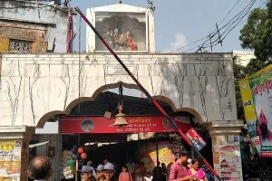 Kanpur: मंदिर जाने का रास्ता घेरा तो होगी कार्रवाई, आनंदेश्वर मंदिर कॉरीडर का सांसद संग प्रशासनिक अधिकारियों ने किया निरीक्षण