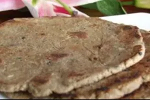 सर्दियों के मौसम में आपकी बॉडी को फिट रखेगी बाजरे की रोटी, जानिए रोजाना इसे खाने के फायदे 