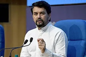 हिसार दूरदर्शन केंद्र कंडम सामान की करवाए नीलामी: अनुराग ठाकुर