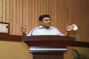 कर्नाटक के स्वास्थ्य मंत्री ने कहा- बचपन में होने वाली अपंगता की 70 फीसदी वजह तंत्रिका संबंधी विकार