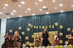 बरेली:फ्रेशर पार्टी में प्रथम वर्ष के छात्रों का किया स्वागत