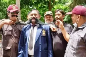 Gujarat Election 2022: मूंछें हों तो मगनभाई सोलंकी जैसी, हिम्मतनगर से निर्दलीय लड़ रहे चुनाव