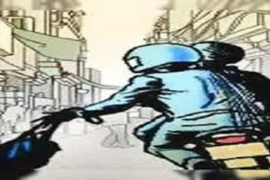 मुरादाबाद : दूल्हे के पिता का रुपये से भरा बैग लेकर उचक्का फरार