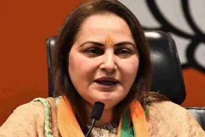 रामपुर : पूर्व सांसद जया प्रदा के खिलाफ फिर जारी हुआ जमानती वारंट, लोस 2019 चुनाव के समय हुआ था मुकदमा दर्ज