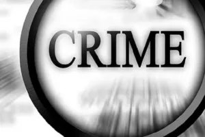 मुरादाबाद : चिकित्साधिकारी को कुछ लोगों ने फ्लैट में किया बंद, पुलिस ने ताला तोड़कर निकाला, हंगामा