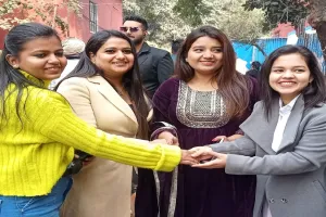 मुरादाबाद: धूमधाम से मनाया गया Christmas Day, प्रार्थना सभाओं के बाद दी बधाई