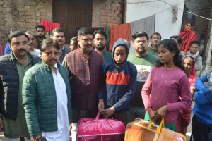 खबर का असर: बेसहारों को मिला सहारा, मदद को आगे बढ़े हाथ