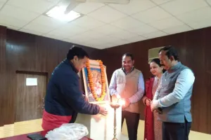 काकोरी बलिदान दिवस: अयोध्या में चित्रकला के माध्यम से शहीदों को अर्पित की श्रद्धांजलि