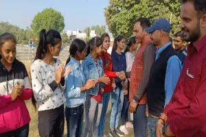 अयोध्या: फुटबाल के महिला वर्ग में शारीरिक शिक्षा व पुरूष में एमबीए बना विजेता