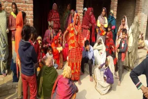 बाराबंकी: प्रेमी के साथ मिलकर पति को उतारा मौत के घाट, साढ़ू व पत्नी समेत चार गिरफ्तार