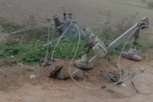 बहराइच: 15 दिन से अंधेरे में हैं बेचईपुरवा के बाशिंदे, सूचना के बाद भी बिजली विभाग नहीं दे रहा ध्यान