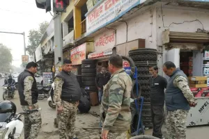 विडंबना: प्रवर्तन दल के पास संसाधन नहीं, अपने पैसे से उठवाते हैं पकड़ा गया माल