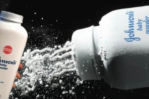 अदालत ने जॉनसन बेबी पाउडर का उत्पादन जारी रखने की दी अनुमति, बिक्री पर रोक... 