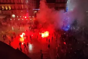 FIFA WOrld Cup 2022 : फ्रांस की जीत के बाद बवाल, मोरक्को के फैंस का सड़कों पर तांडव...​एक्शन में पुलिस