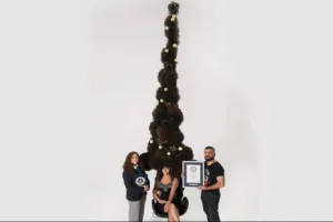 इस 'महिला की चोटी' ने छुई 'रिकॉर्ड की चोटी', आप सीढ़ी लेकर नापोगे!