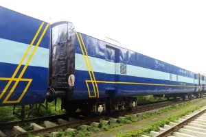 काशीपुर: युद्धस्तर पर चल रहा मॉडिफाइड गुड्स हाई स्पीड यान का कार्य