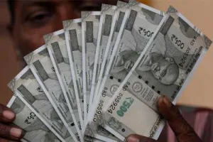 बनबसा: सीमा पर पकड़ी हजारों की नकदी