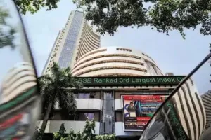 अंतिम घंटे में लिवाली के जोर से शेयर बाजार नुकसान से उबरा, सेंसेक्स 224 अंक चढ़ा