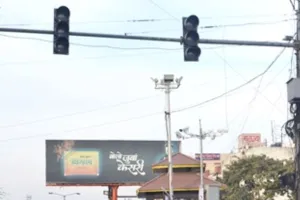 Kanpur के ट्रैफिक सिग्नल खराब पड़े, साल के अंत तक शहर से खत्म नहीं हुई जाम की समस्या