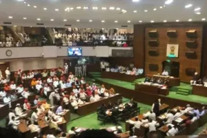 महाराष्ट्र विधानसभा में महाविकास अघाड़ी विधायकों ने सरकार के खिलाफ की नारेबाजी
