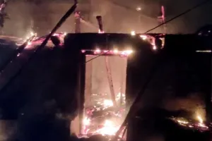 तेलंगाना में घर में लगी भीषण आग, एक ही परिवार के 6 सदस्य जिंदा जले 