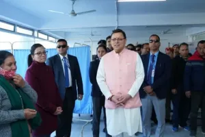 देहरादून: प्रदेश में बूस्टर डॉज लगाने की प्रक्रिया शुरू, सीएम धामी कैंप पहुंचे