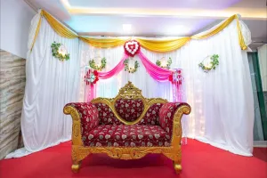 देहरादून: स्कूल के अंदर हो रही थी पढ़ाई और बाहर चल रहे थे विवाह संगीत  