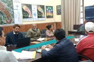 नैनीताल: योजनाओं का लाभ लेने को मोबाइल नंबर आधार से लिंक कराना जरूरी 