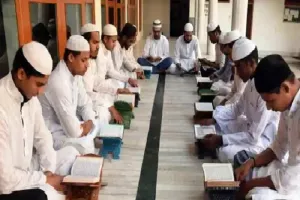लखनऊ : मदरसों में शुक्रवार की जगह रविवार को अवकाश किए जाने का प्रस्ताव
