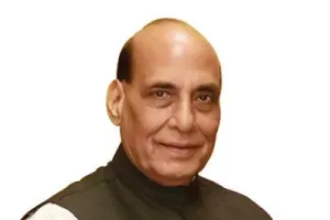 देहरादून: एचआरएचयू के दीक्षांत समारोह में पहुंचे केंद्रीय मंत्री राजनाथ सिंह