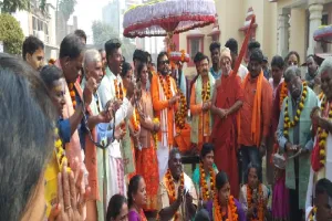 अयोध्या : रामलला को भेंट की जाएगी 108 किलो की चांदी की छतरी