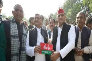 लखनऊ :  सपा में प्रसपा के विलय के बीच शिवपाल बोले, आज हम एक हो गए