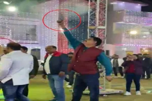 लखनऊ : हर्ष फायरिंग का वीडियो वायरल, कमिश्नर ने दिए जांच के आदेश