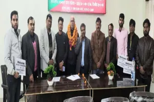 लखनऊ: फार्मेसिस्ट फेडरेशन की साइंटिफिक विंग ने गोल्ड मेडलिस्ट 'ज्ञान' का किया सम्मान