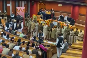 Delhi Mayor Election: दिल्ली के मेयर का चुनाव फिर टला, MCD की कार्यवाही अनिश्चितकाल के लिए स्थगित