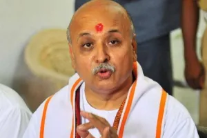 वाराणसी में जनसंख्या को लेकर प्रवीण तोगड़िया का बड़ा बयान- नहीं बना कानून तो खतरे में होगा राम मंदिर    