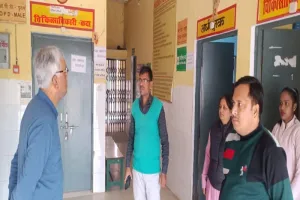 अयोध्या: आरोग्य मेले में 1347 मरीजों ने कराया उपचार, CMO ने देखी व्यवस्थाएं 