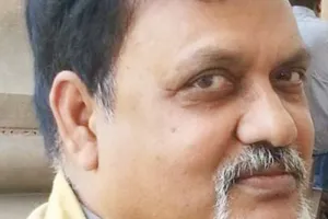 नववर्ष पर पढ़िए विमल कुमार की कविता- 'नए साल में तारे भी गहरी सांस लेंगे'