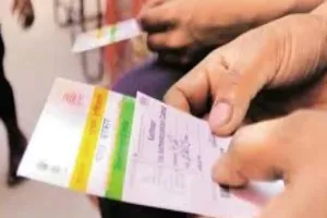 हल्द्वानी: आयुक्त ने कर्जदार महिला को वापस दिलाया चेक, स्टांप व आधार कार्ड 