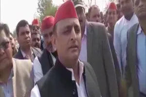 हो सकता है कि हमारा नाम भी अमृत कर दिया जाए- मुगल गार्डन का नाम बदले जाने पर बिफरे अखिलेश