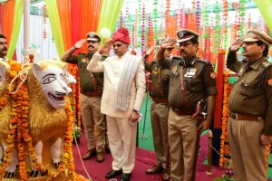 बरेली में धूमधाम से मनाया गया 74वां गणतंत्र दिवस, शहीदों को किया गया नमन