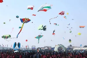 गुजरात: अंतरराष्ट्रीय पतंगोत्सव से हुई विदेशी पर्यटकों में वृद्धि 