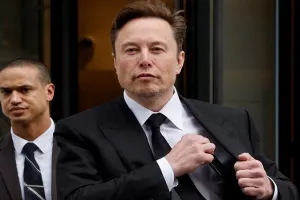 Elon Musk ने White Hous के अधिकारियों से की मुलाकात, इलेक्ट्रिक वाहन जैसे मुद्दों पर हुई चर्चा 