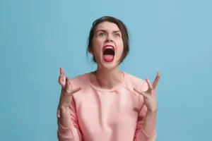 बार-बार गुस्सा आने पर इन फूड्स का करें सेवन, झट से ठीक हो जाएगा आपका मूड