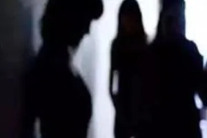 Hamirpur : कार में आपत्तिजनक स्थिति में मिले प्रेमी युगल, लोगों ने देखकर पुलिस को दी सूचना, फिर हुआ ये 