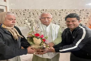 शेफाली वर्मा के परिवार के सदस्यों से मिले हरियाणा के सीएम मनोहर लाल खट्टर, कहा- हरियाणा को गर्व