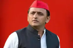 Twitter War के बाद अखिलेश ने Social Media को लेकर बदली रणनीति, अब नई टीम संभालेगी कमान