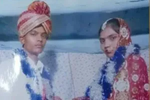  Suicide in Banda : पहले पत्नी ने की खुदकुशी, फिर पति ने उठाया ये खौफनाक कदम, तीन मासूम बच्चे हुए अनाथ